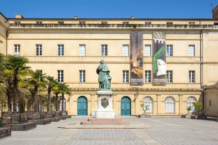 Historical & Gourmet Getaway in Ajaccio from cruise port