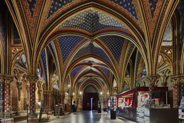 Ste Chapelle & Conciergerie Private Guided Tour with Tickets