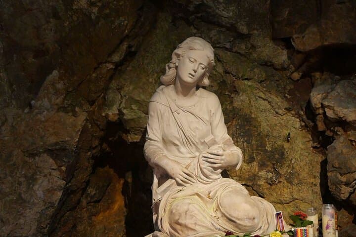 Private Tour Marie Madeleine Cave and St Maximin Basilica