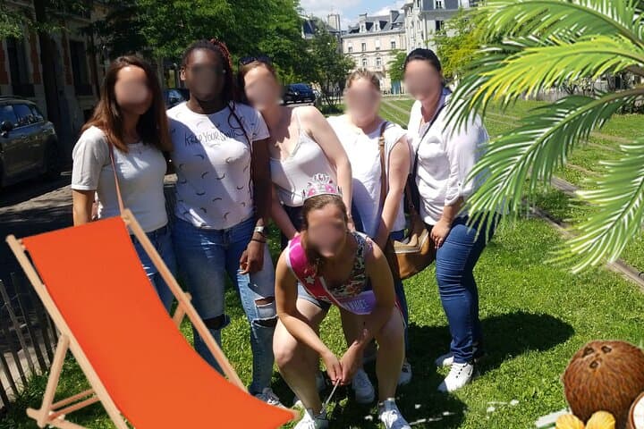 Challenges between girlfriends bride-to-be in Reims