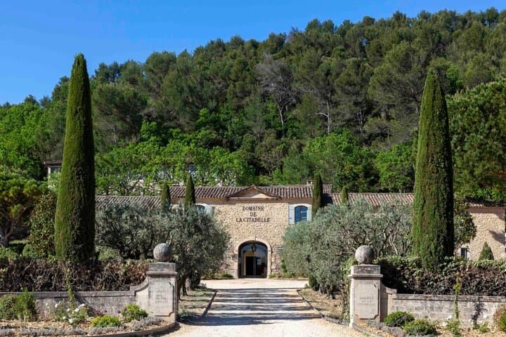 Wine of the Luberon by e-bike... Not to be missed !