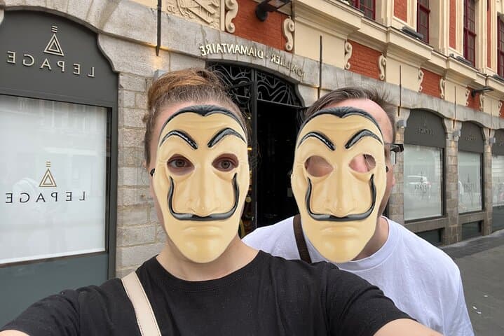 Escape game robbery in the city
