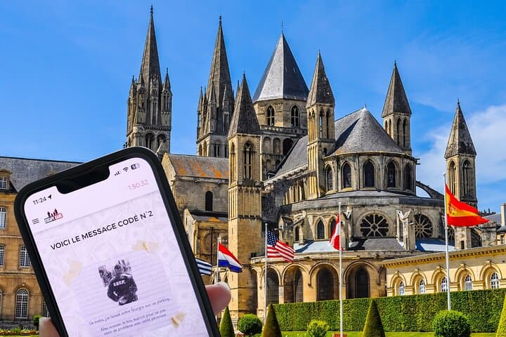 Immersive digital activity in the streets of Caen