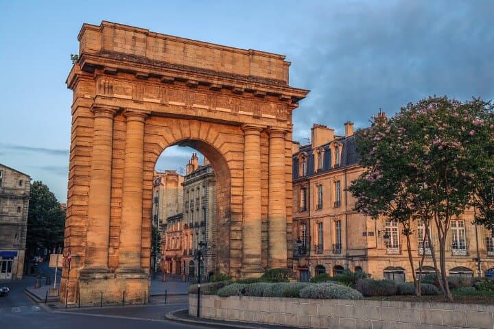Bordeaux Self Guided Walking Tour with an APP