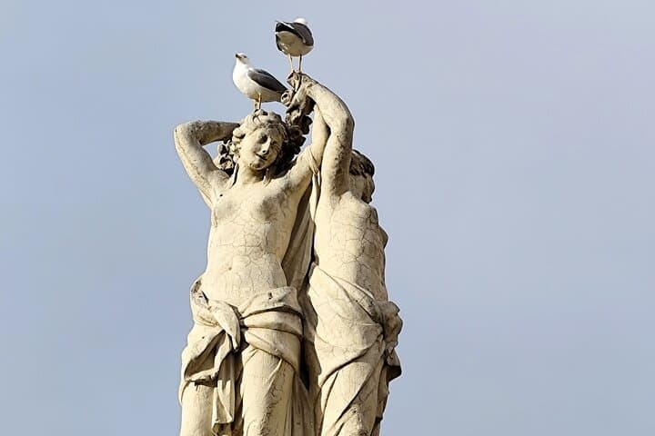 The Three Graces statue