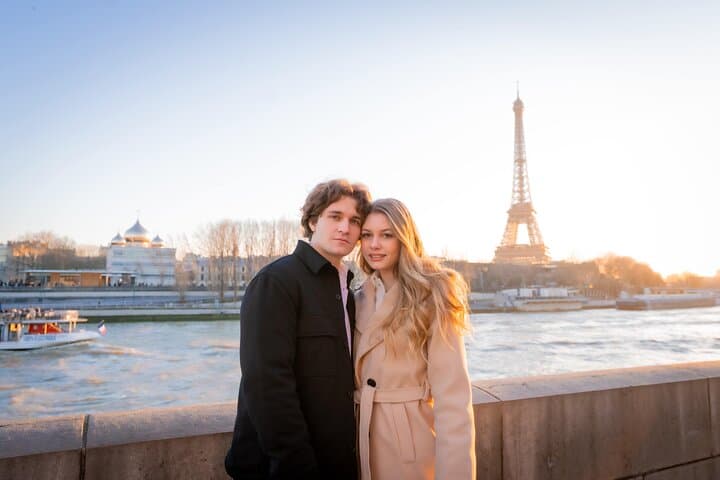 Private Professional Photoshoot near the Eiffel Tower in Paris