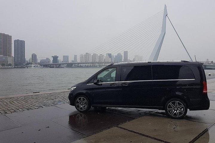 Paris to Amsterdam: Convenient Luxury Transfer