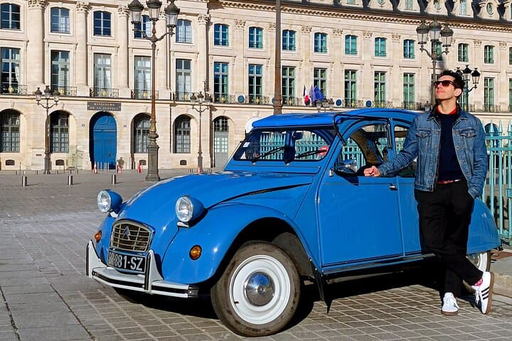 Private Paris Tour in a Classic 2CV