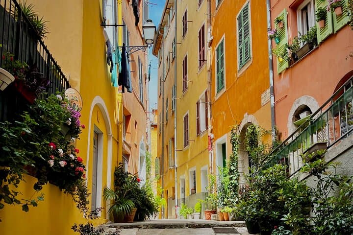Nice, vieux-Nice old town street