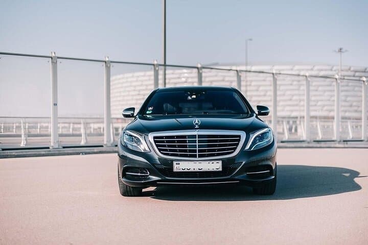 Private Luxury Car Transfer from Paris CDG to Disneyland Paris