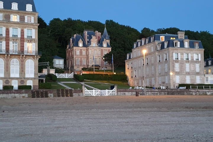 Private transfer from Paris to Deauville Trouville