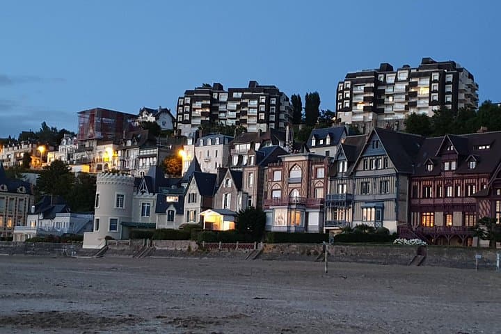 Private transfer from Paris to Deauville Trouville