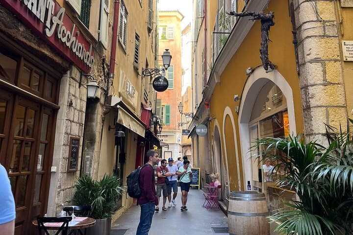 Nice Bites & Stories: A Tasty City Adventure with a Local
