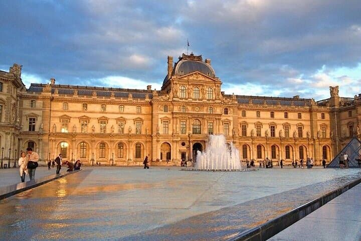 Paris in a Day from Le Havre-Seamless Full-Day Tour with Lunch