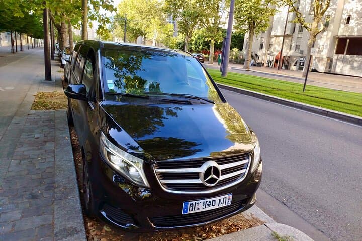 Private transfer Paris  Beauvais - One way