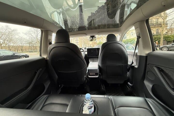 CDG Airport to Paris – Private Transfer with Meet & Greet