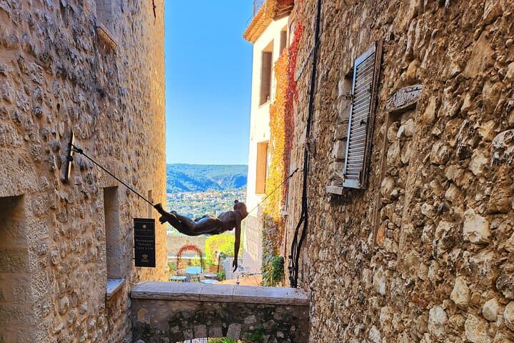 Colourful Excursion : Nice, Antibes and St Paul de Vence