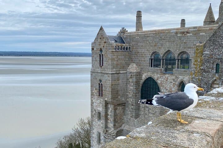 Mont Saint-Michel, Cloister