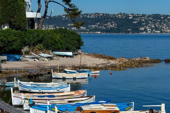 Explore Antibes in 60 minutes with a Local