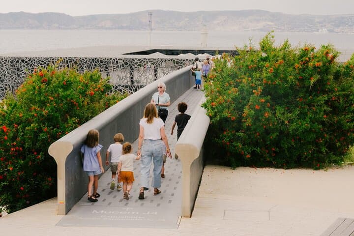 Photography of concrete mesh credited to: © Architects Rudy Ricciotti and Roland Carta / Mucem.