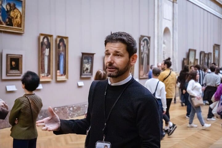 Paris: Louvre Skip-the-Line Tour to Mona Lisa