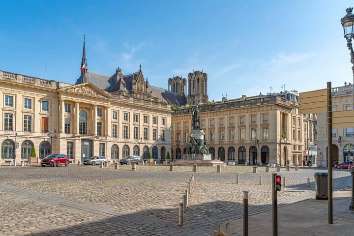 Explore Reims in 60 minutes with a Local