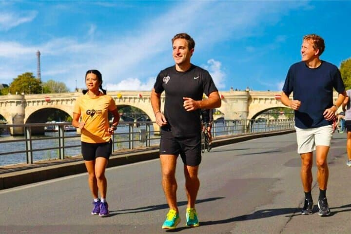 Run the Paris Main Sights with a Local: 8K Group Running Tour