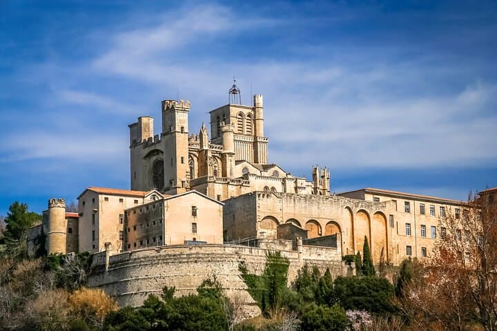 Explore Béziers in 60 minutes with a Local