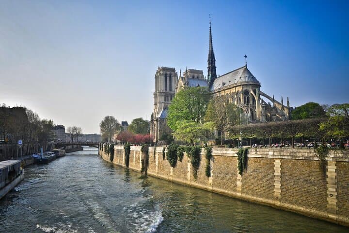 Notre Dame and Latin Quarter An Outside Stroll Through Paris