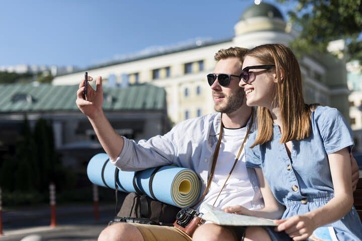 Explore Caen in 60 minutes with a Local