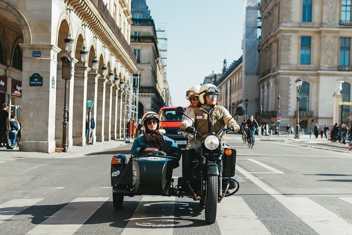 Paris Vintage Sidecar Tour – Emily in Paris highlights