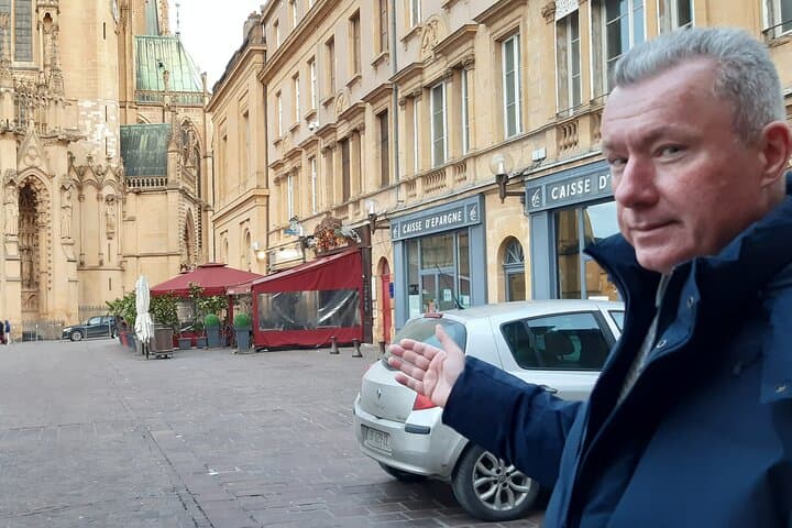 Your guide near the Cathedral of Saint Stephen of Metz
