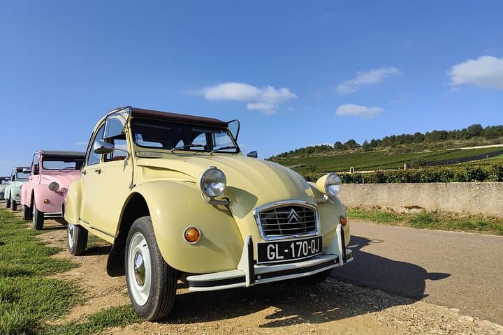 Rental 2CV in Burgundy - From St Loup Géanges & Beaune