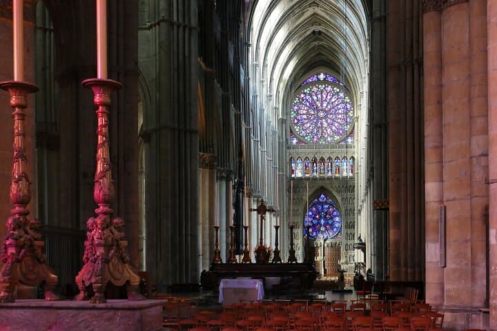 Reims: City Walk with Audio Guide in 7 Languages on your Phone