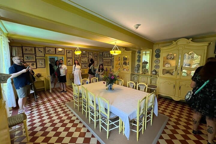 Monet & Van Gogh Giverny Auvers sur Oise Private Tour from Paris