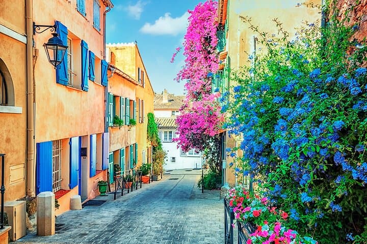 Private transfer from Nice to Saint Tropez, 2h Stop in Cannes