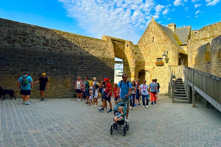 Private Day Trip from Paris to Mont Saint-Michel and Étretat