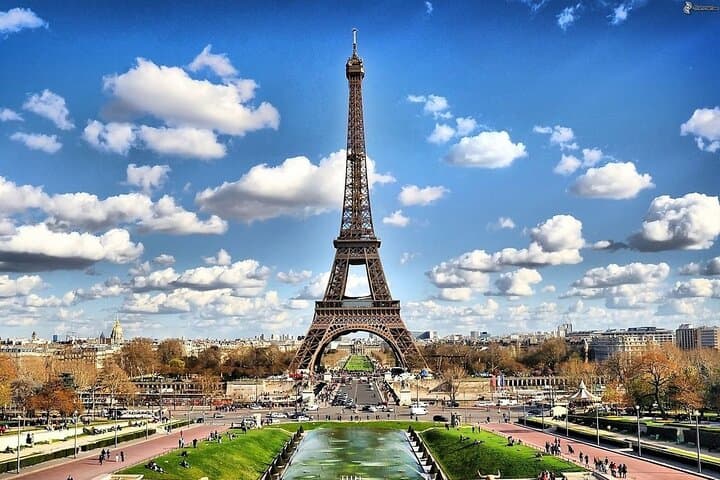 Paris Half-Day small group Guided City Tour
