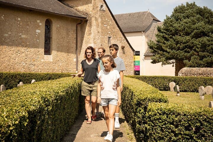 Sensory experiences at La Commanderie de Lacommande