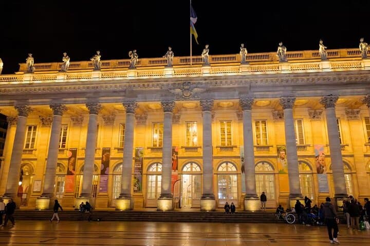 Midnight Bordeaux History, Legends and Photography Tour