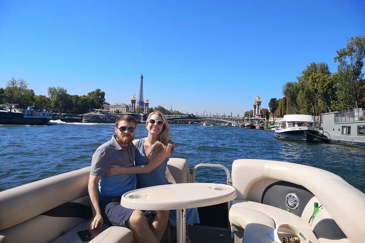 Paris: Shared cruise on the Seine max twelve people