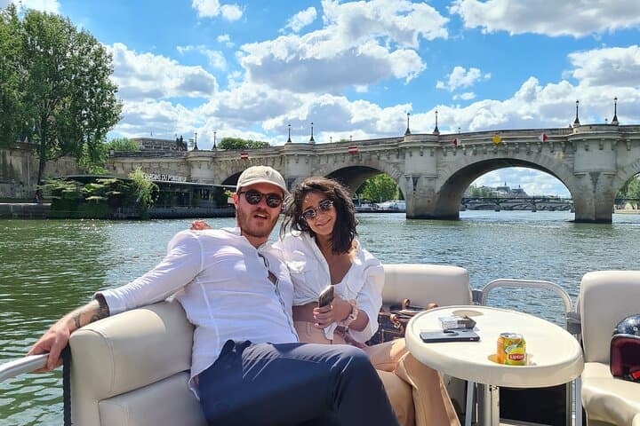 Paris: Shared cruise on the Seine max twelve people