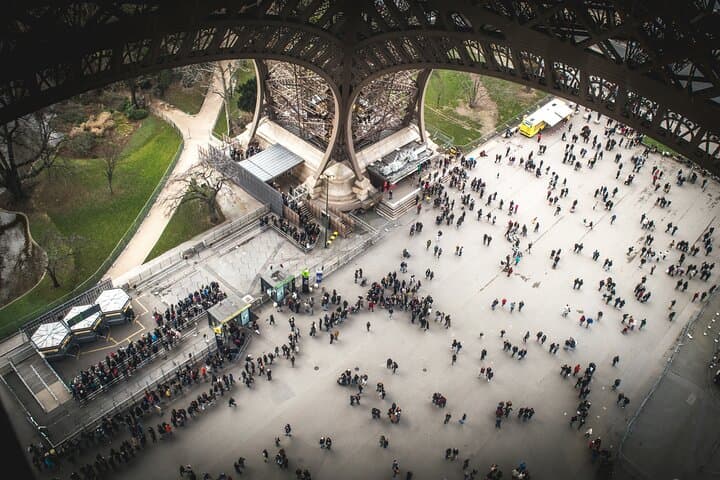 Eiffel Tower Private Tour with Summit Access