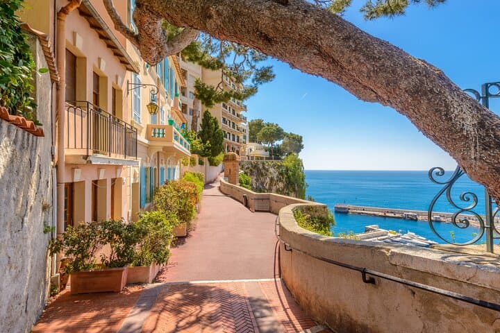 Private direct transfer from Nice to Monaco, local driver