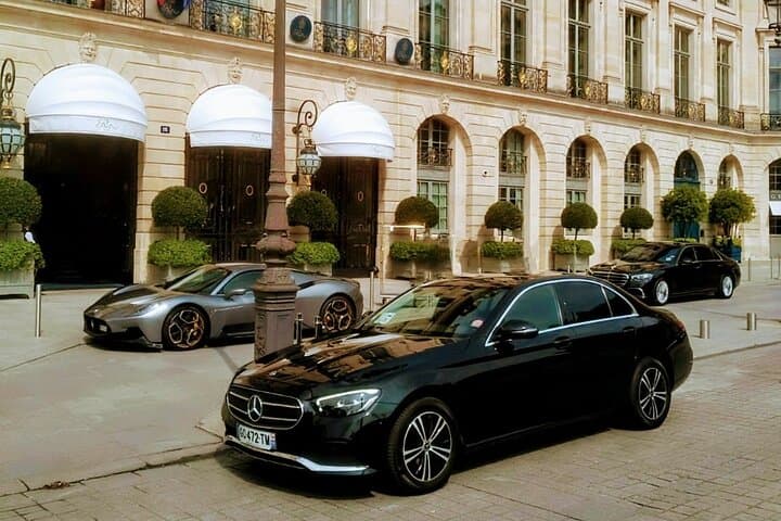 Sightseeing departure Ritz Paris 3 passengers