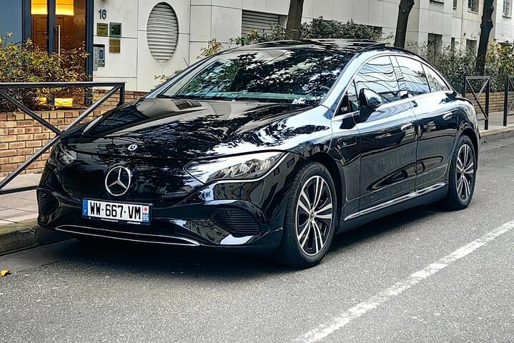 EV SEDAN 3 PAX