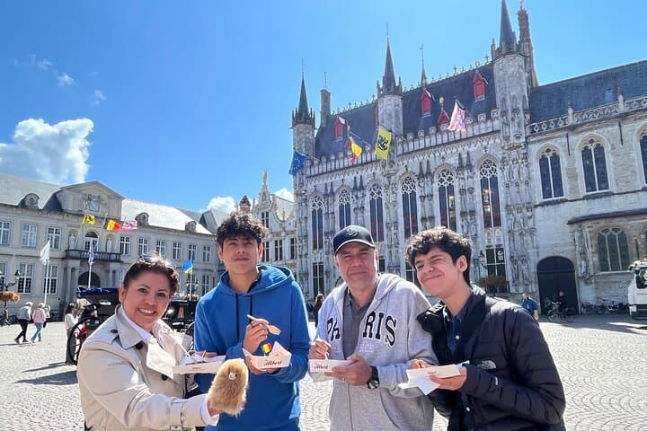Bruges and Ghent Small Group Tour from Paris with Tastings