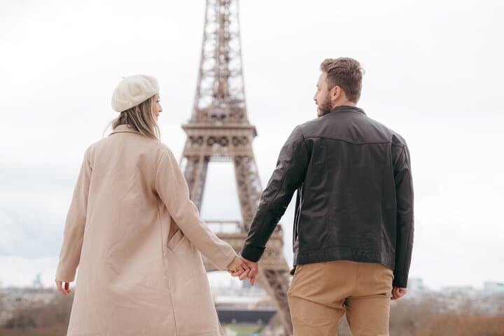 Photoshoot Express Eiffel Tower or other Couples and Proposals