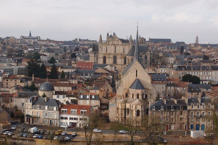Escape Game Outdoor Poitiers - EN quests DE Légendes