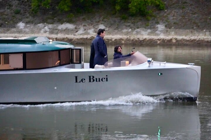 Wine and Cheese Tasting in a VIP Cruise on the Seine